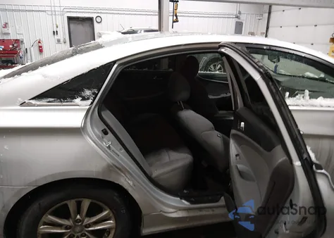 2013 Hyundai Sonata Gls z USA, uszkodzony, nr VIN 5NPEB4AC9DH762736